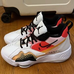 Womens Jordan Zoom '92 White Siren Red University Gold